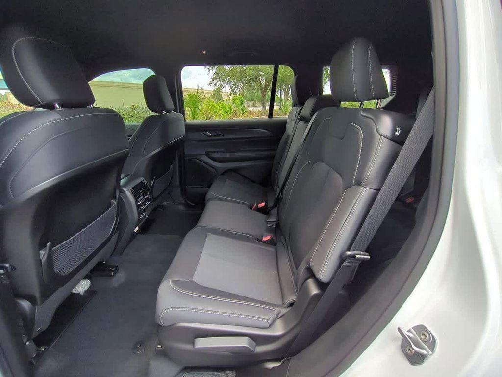 new 2025 Jeep Grand Cherokee L car, priced at $34,098