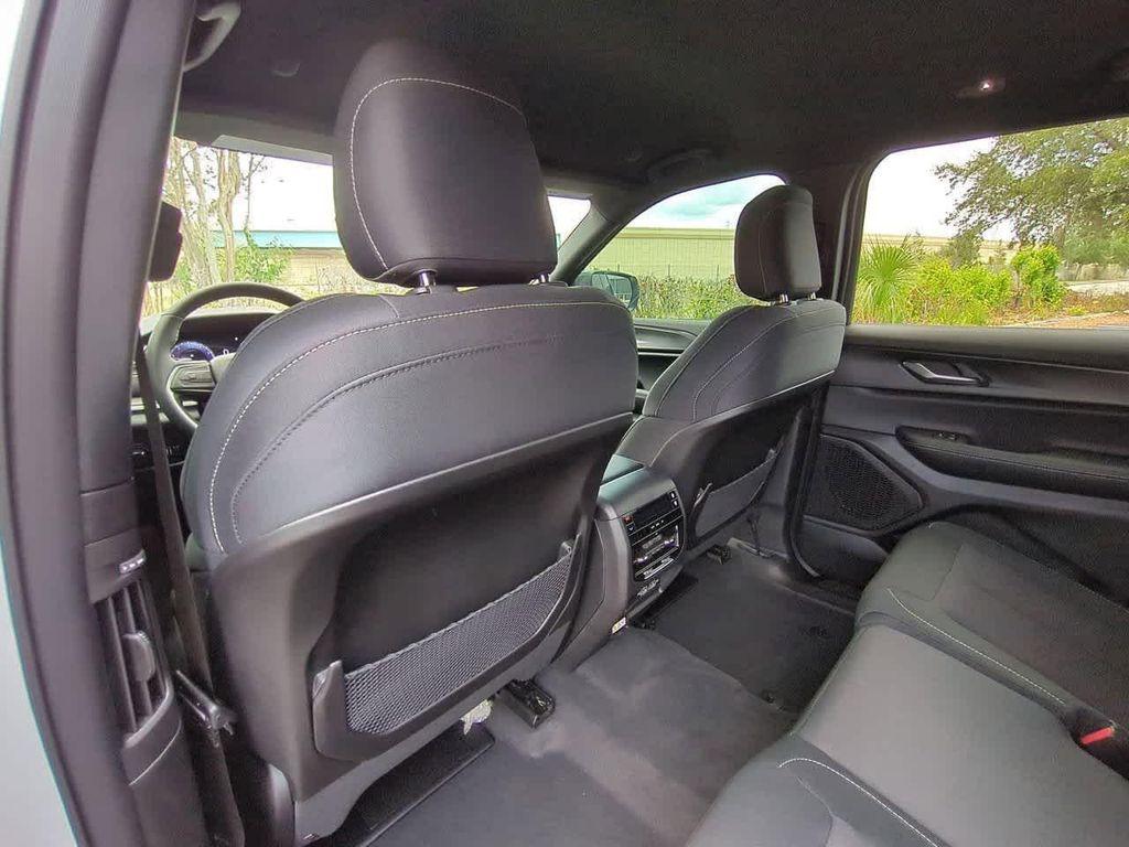 new 2025 Jeep Grand Cherokee L car, priced at $34,098