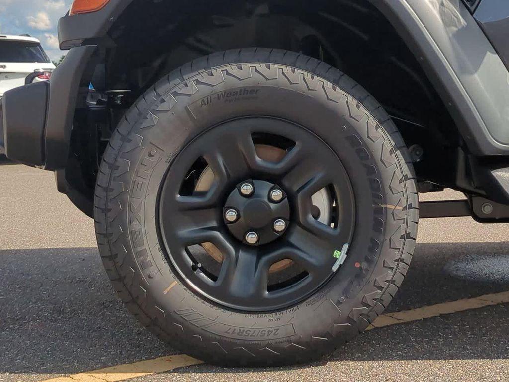 new 2025 Jeep Wrangler car, priced at $38,750