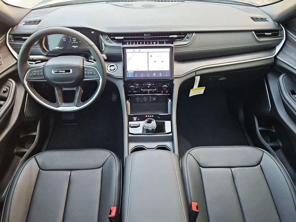 new 2025 Jeep Grand Cherokee car, priced at $47,850