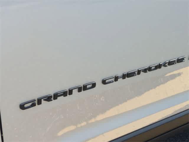 new 2025 Jeep Grand Cherokee car, priced at $37,900