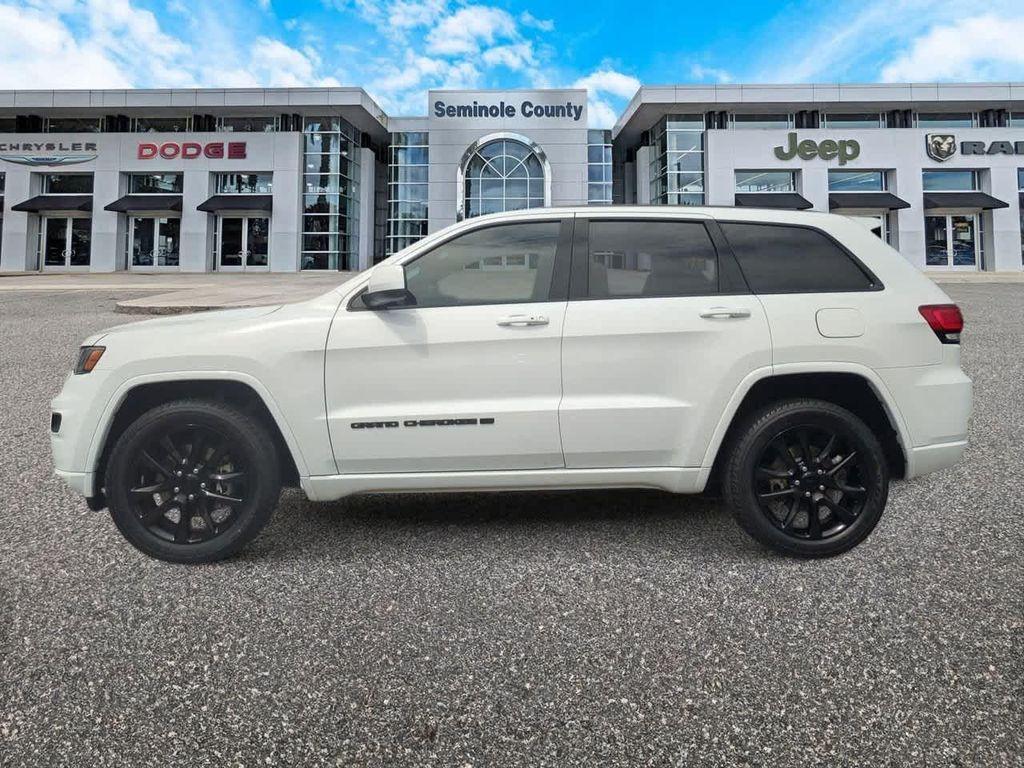 used 2022 Jeep Grand Cherokee car, priced at $25,587