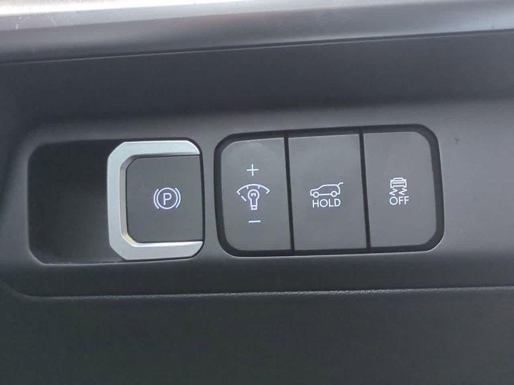 used 2024 Hyundai Santa Fe car, priced at $28,995