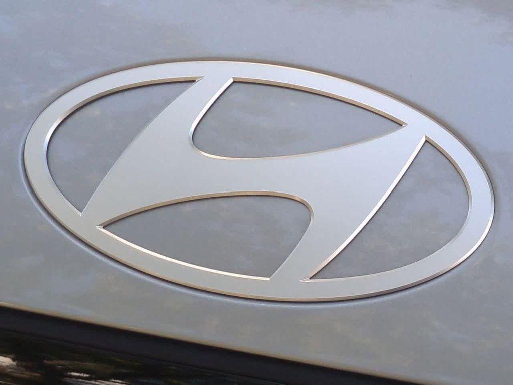 used 2024 Hyundai Santa Fe car, priced at $28,995