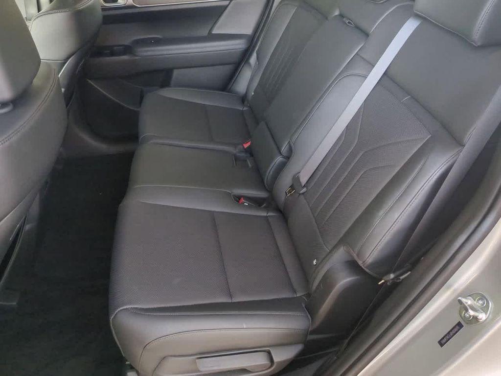 used 2024 Hyundai Santa Fe car, priced at $28,995