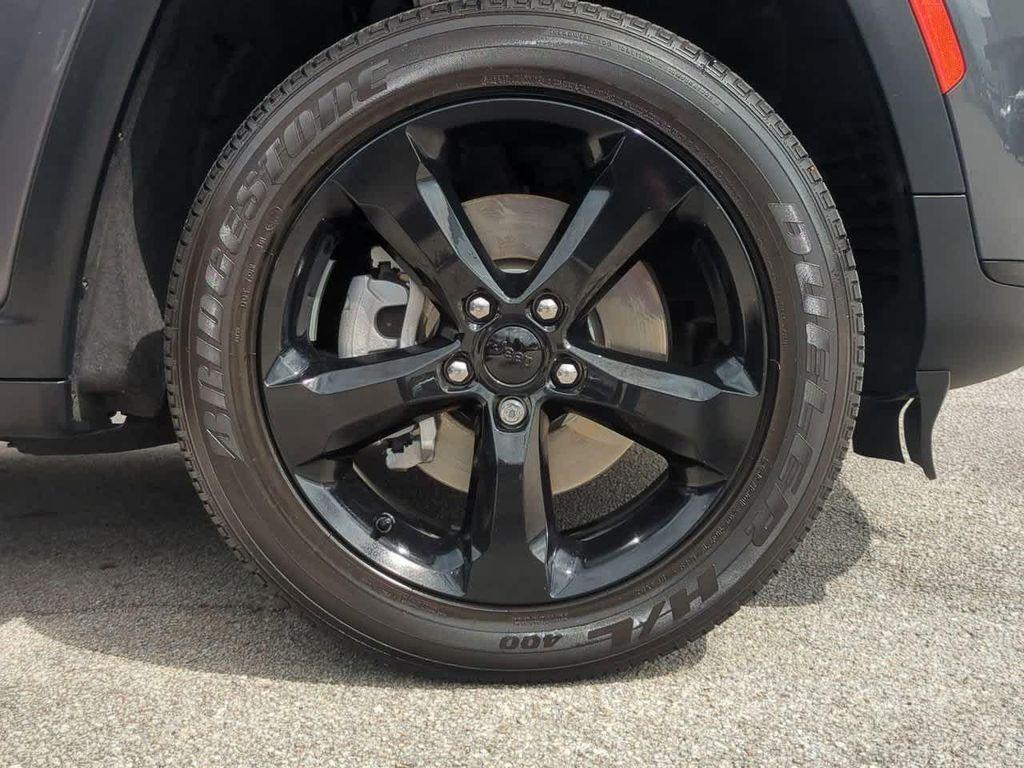 used 2024 Jeep Grand Cherokee L car, priced at $32,721