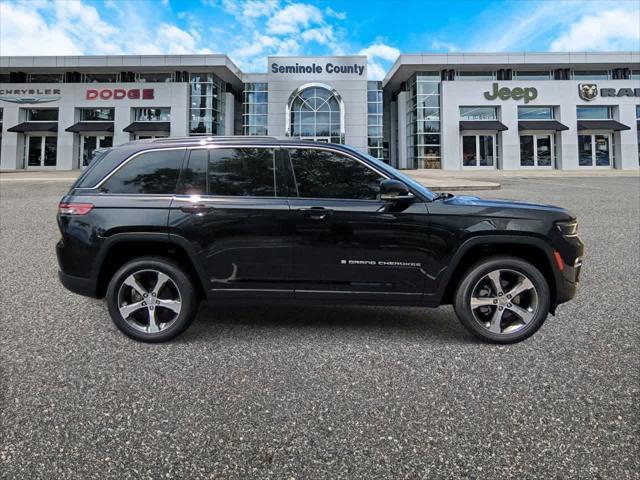 new 2025 Jeep Grand Cherokee car, priced at $47,900