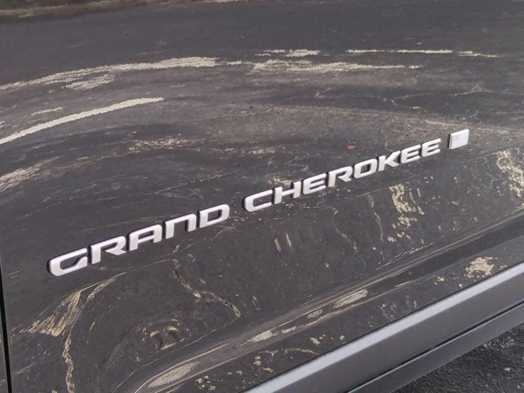 new 2025 Jeep Grand Cherokee car, priced at $48,150