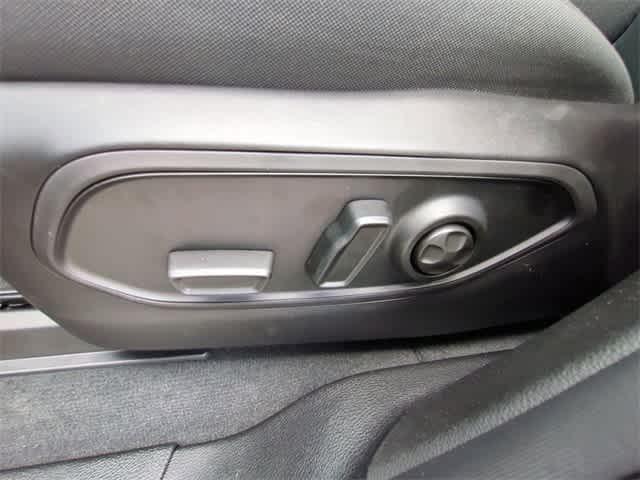new 2025 Jeep Grand Cherokee car, priced at $35,900