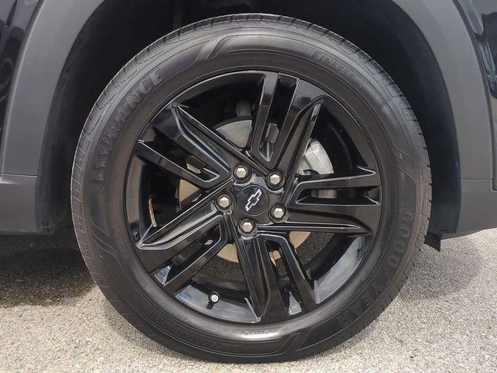used 2025 Chevrolet Trax car, priced at $23,995