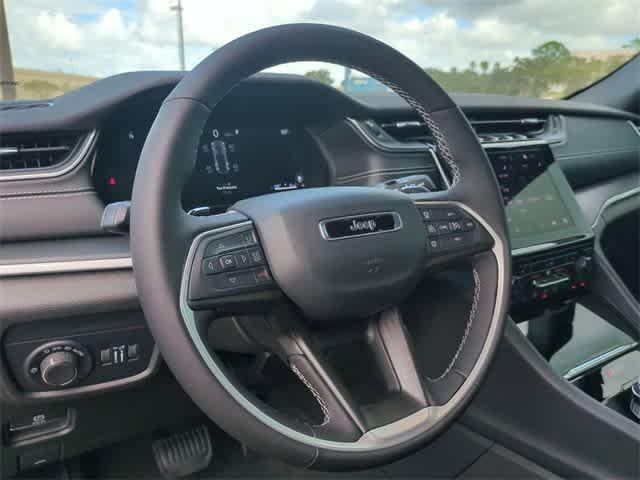 new 2025 Jeep Grand Cherokee car, priced at $42,965