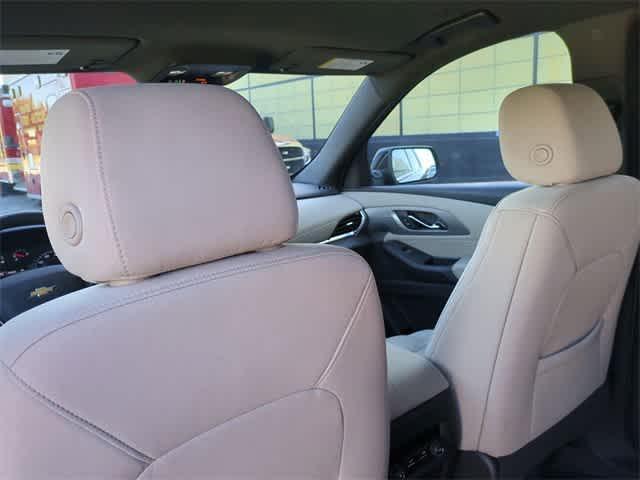 used 2023 Chevrolet Traverse car, priced at $25,498