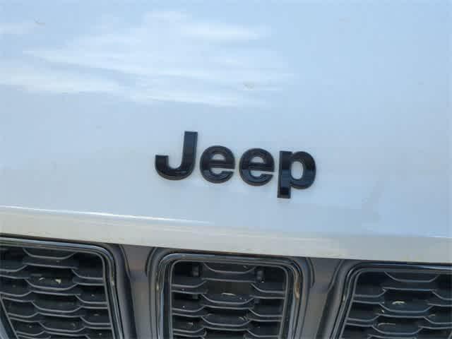 new 2025 Jeep Grand Cherokee car, priced at $36,900