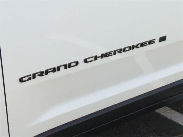 new 2025 Jeep Grand Cherokee car, priced at $36,900