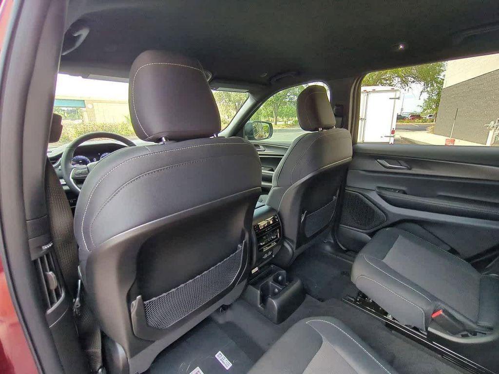 new 2025 Jeep Grand Cherokee L car, priced at $33,963