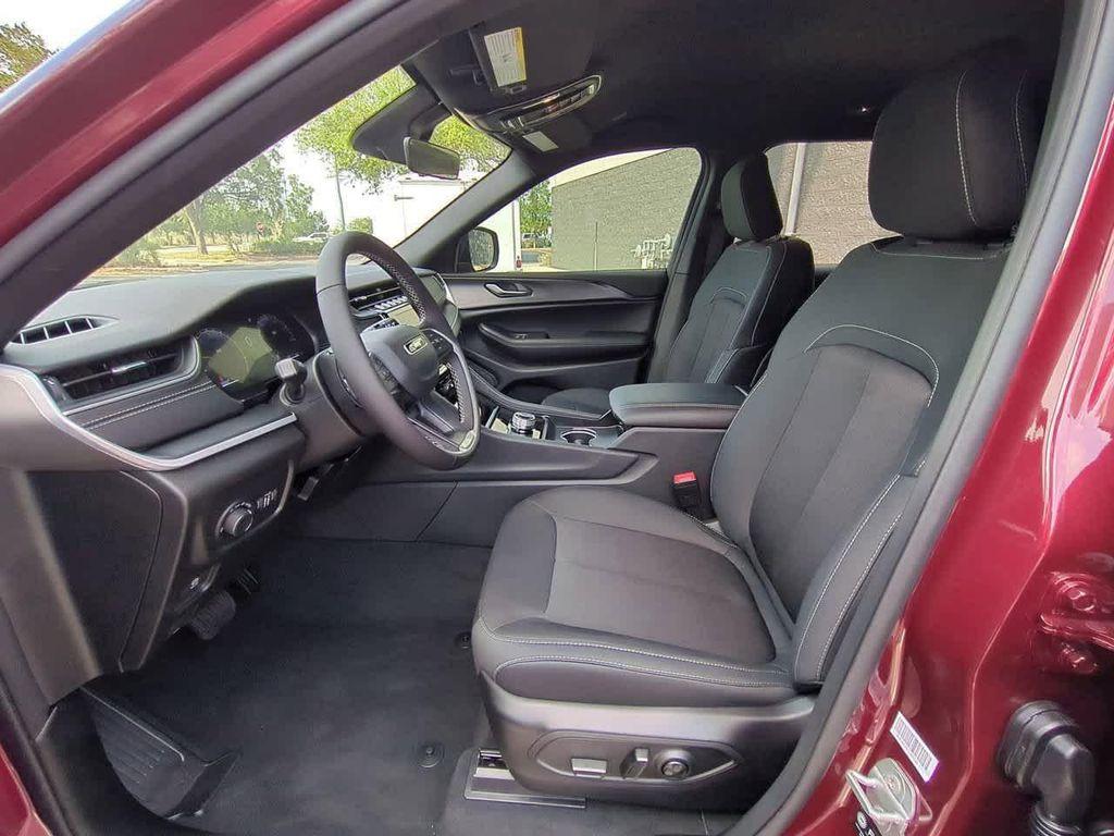 new 2025 Jeep Grand Cherokee L car, priced at $33,963