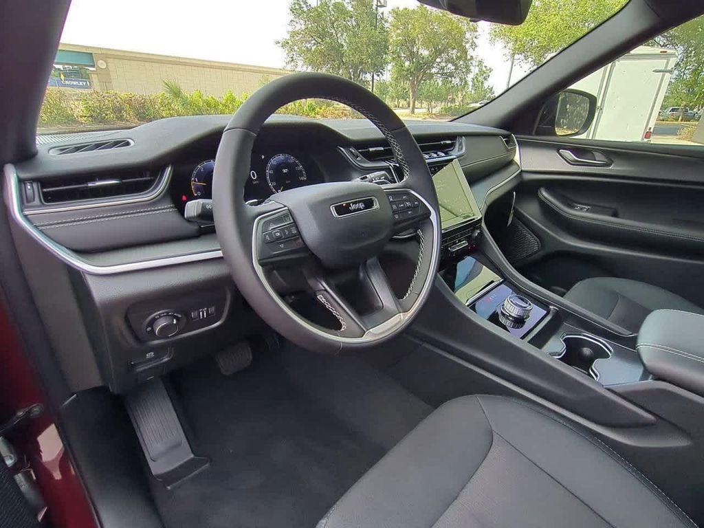 new 2025 Jeep Grand Cherokee L car, priced at $33,963