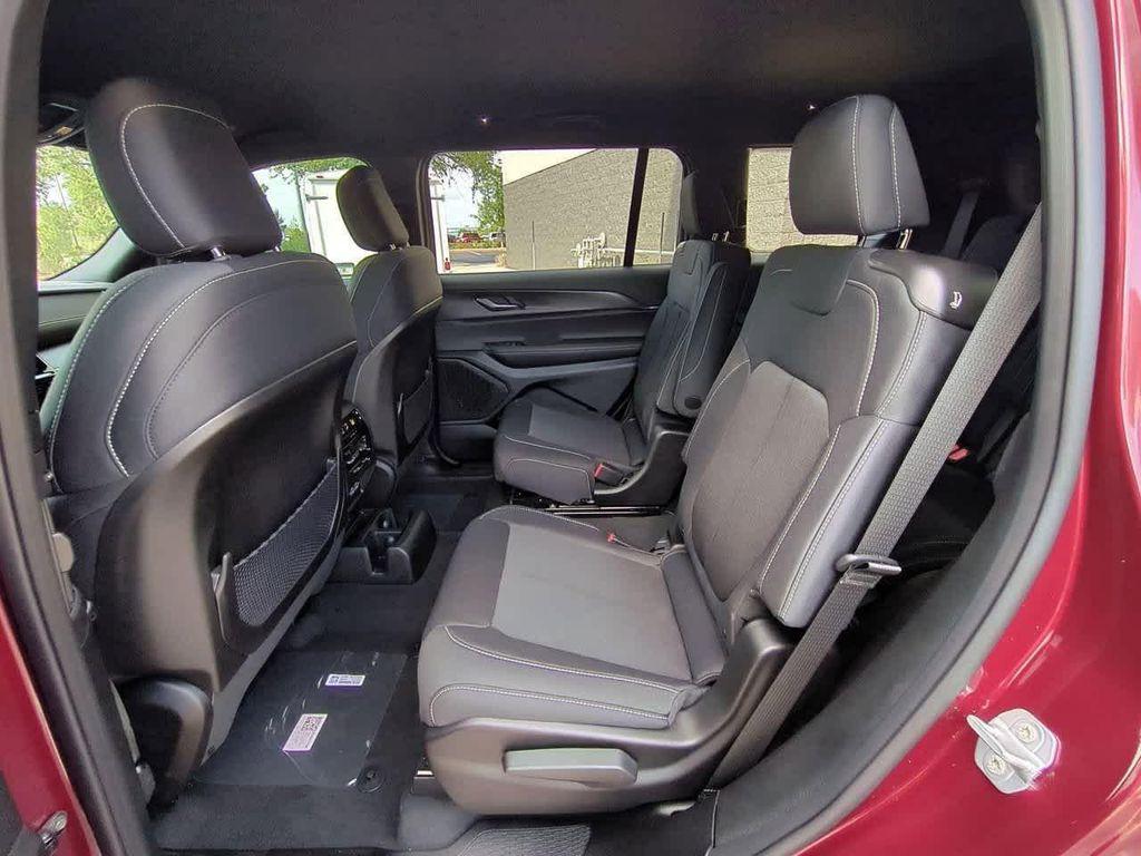 new 2025 Jeep Grand Cherokee L car, priced at $33,963