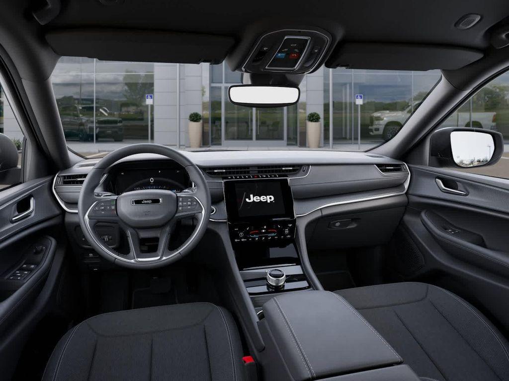 new 2025 Jeep Grand Cherokee car, priced at $36,154