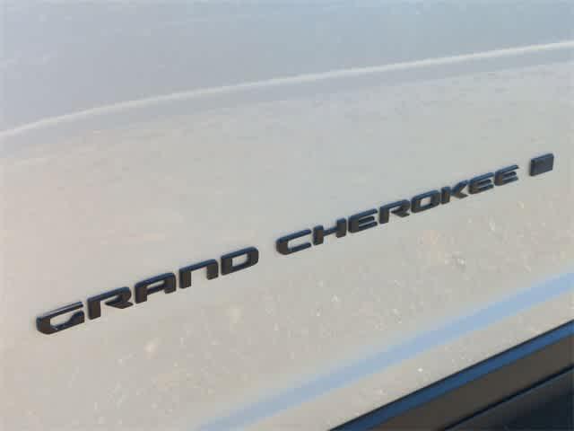 new 2025 Jeep Grand Cherokee car, priced at $45,025