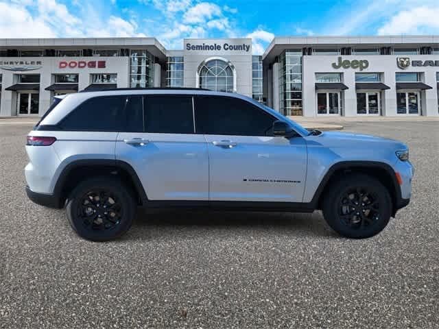 new 2025 Jeep Grand Cherokee car, priced at $45,025