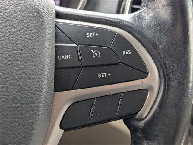 used 2020 Jeep Grand Cherokee car, priced at $17,768