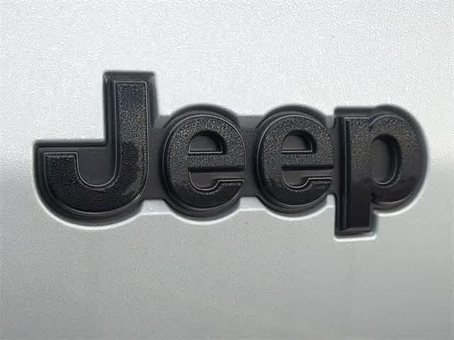 new 2025 Jeep Grand Cherokee L car, priced at $51,015