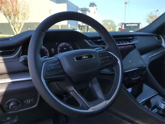 new 2025 Jeep Grand Cherokee L car, priced at $53,015