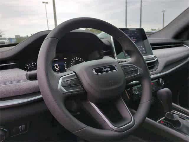 new 2025 Jeep Compass car, priced at $28,090