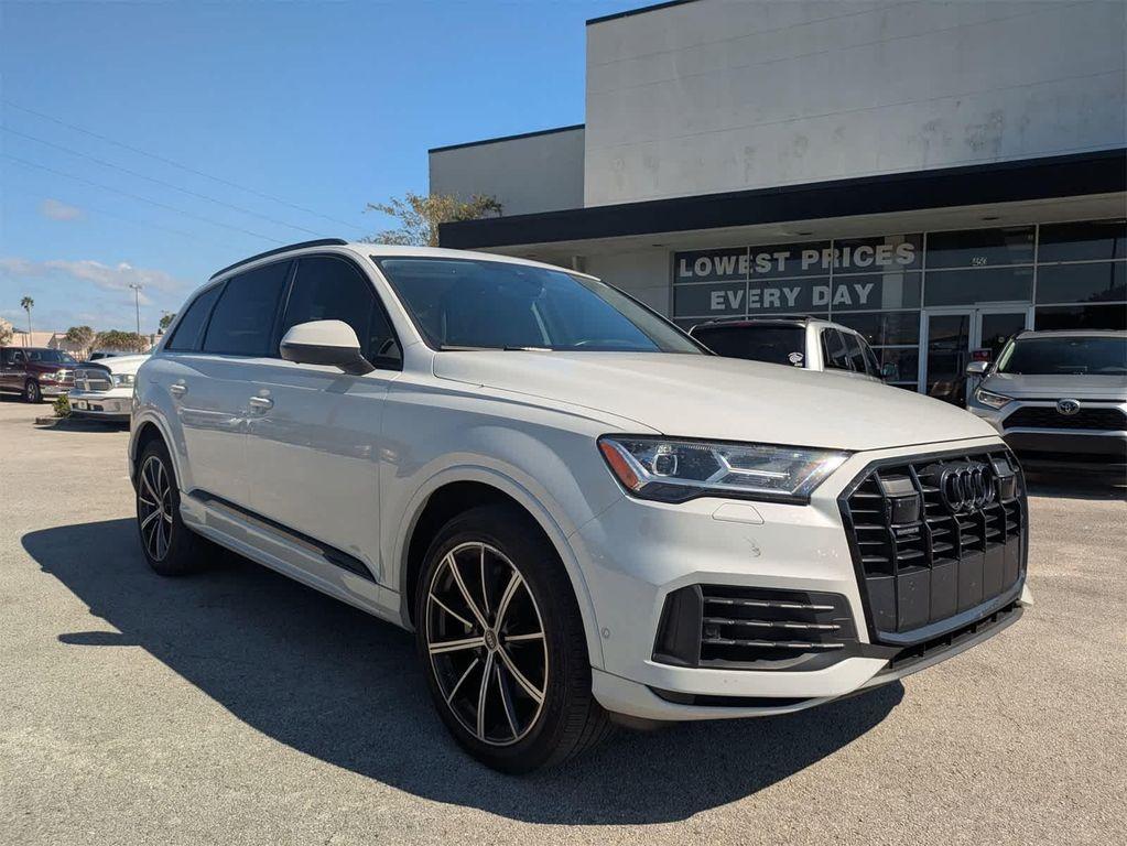 used 2023 Audi Q7 car, priced at $35,995