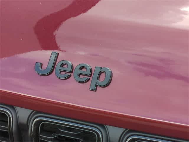new 2025 Jeep Grand Cherokee car, priced at $39,900