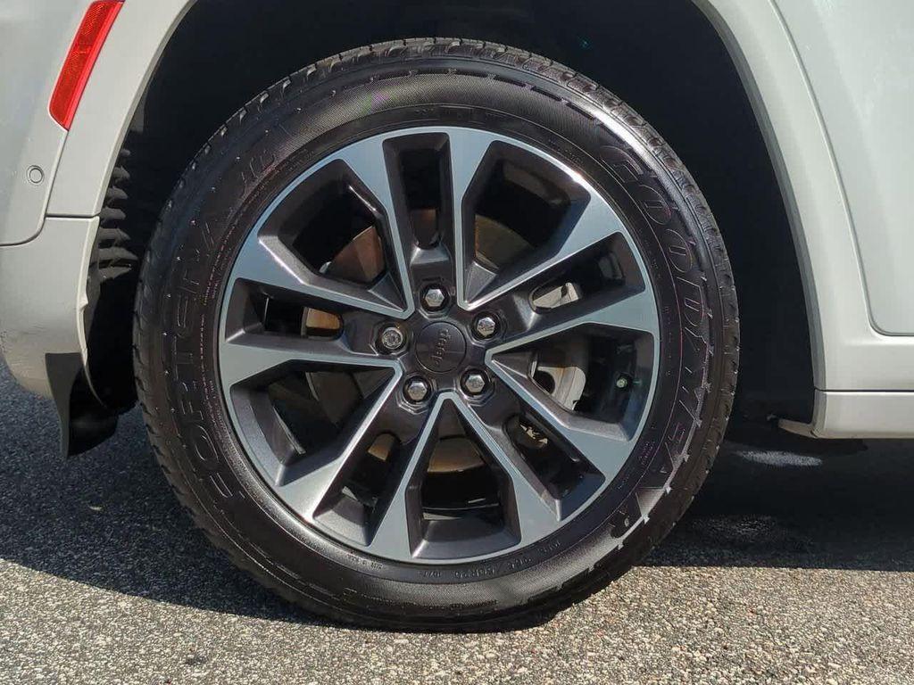 used 2022 Jeep Grand Cherokee L car, priced at $35,787