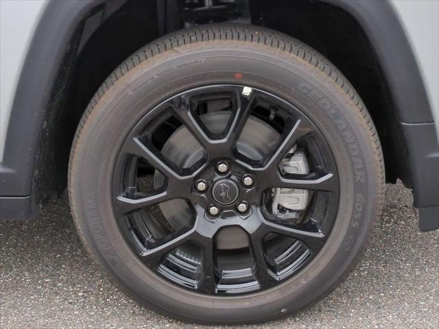 new 2025 Jeep Compass car, priced at $32,500