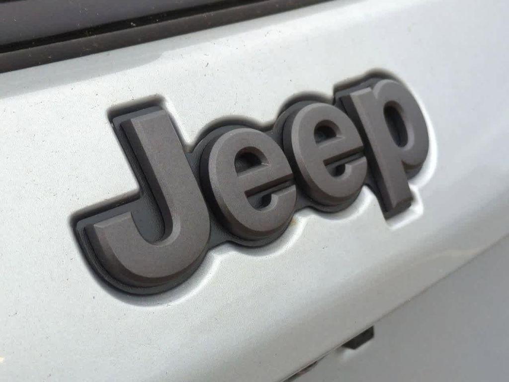 new 2025 Jeep Compass car, priced at $30,000