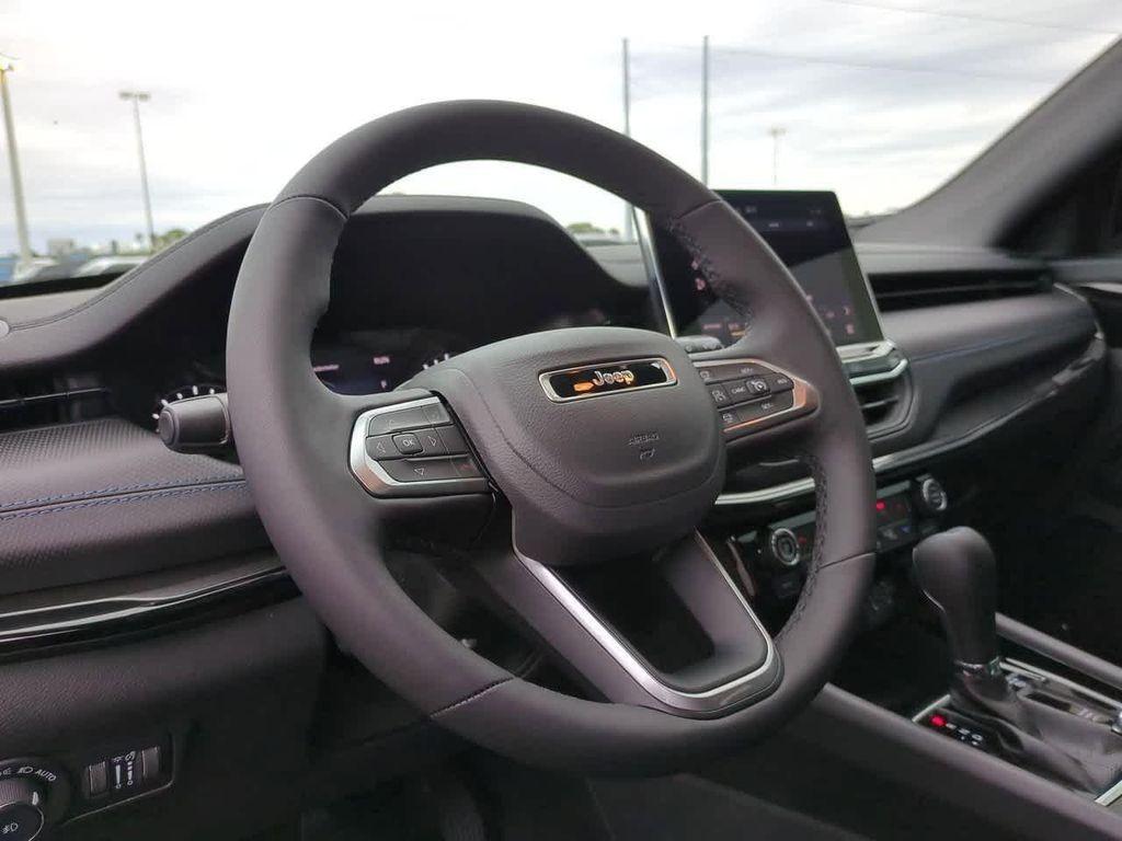 new 2025 Jeep Compass car, priced at $30,000