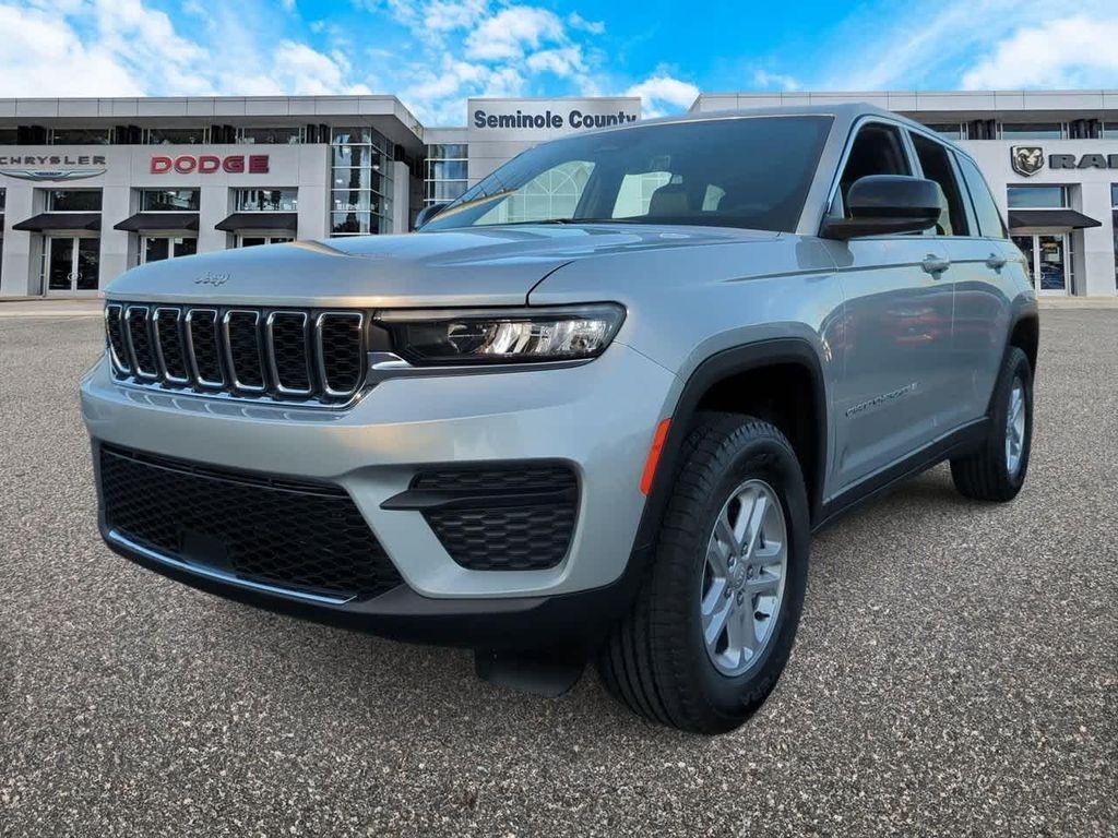 new 2025 Jeep Grand Cherokee car, priced at $37,553