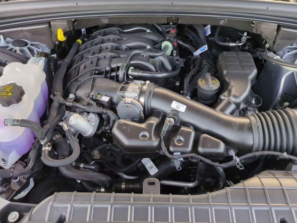 new 2025 Jeep Grand Cherokee car, priced at $37,553