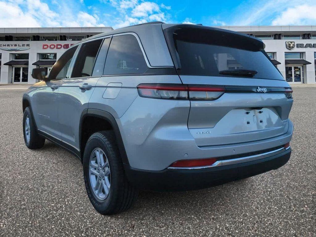 new 2025 Jeep Grand Cherokee car, priced at $37,553