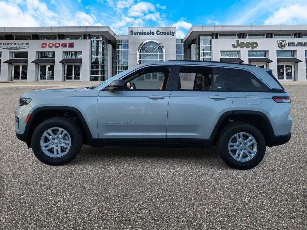 new 2025 Jeep Grand Cherokee car, priced at $37,553