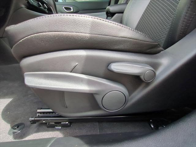 new 2025 Jeep Compass car, priced at $22,900