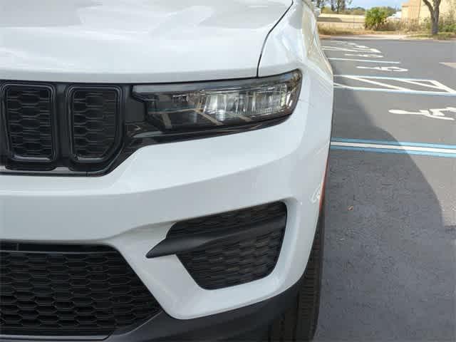 new 2025 Jeep Grand Cherokee car, priced at $37,900