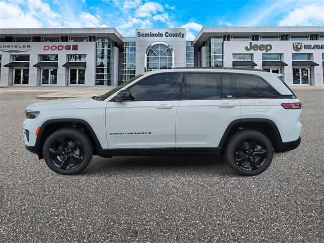 new 2025 Jeep Grand Cherokee car, priced at $37,900