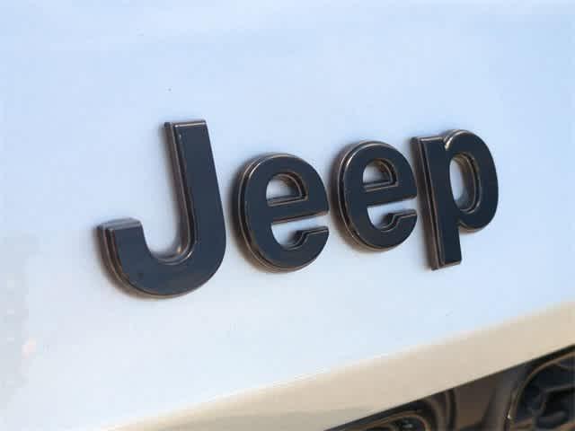 new 2024 Jeep Grand Cherokee L car, priced at $48,025