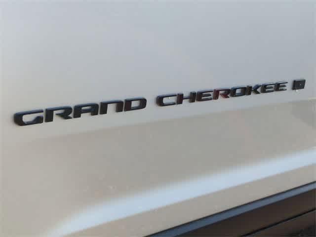 new 2024 Jeep Grand Cherokee L car, priced at $48,025