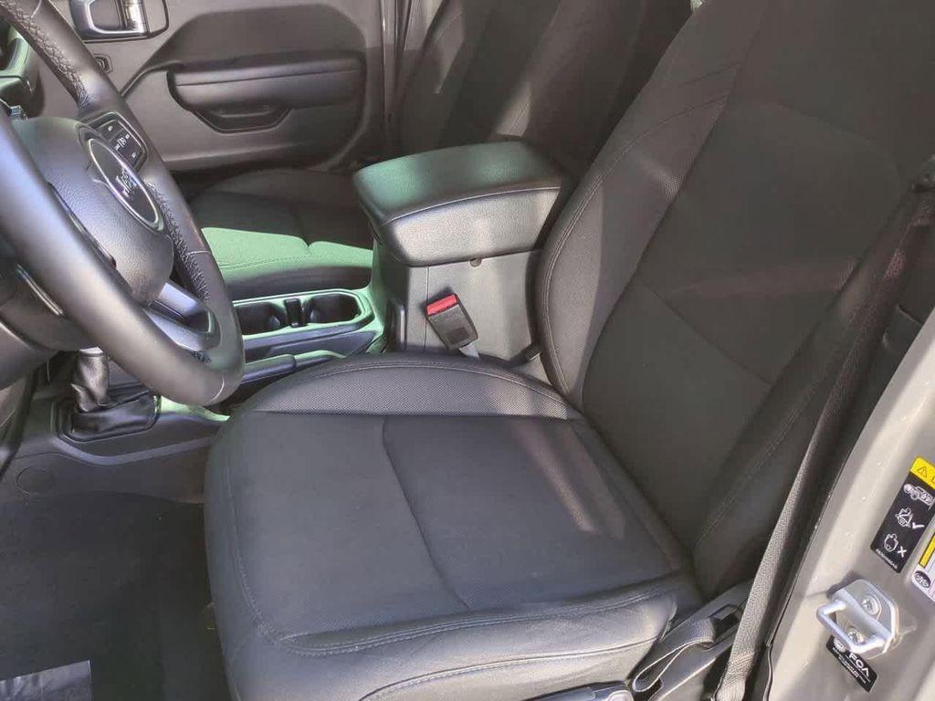 used 2022 Jeep Gladiator car, priced at $33,787