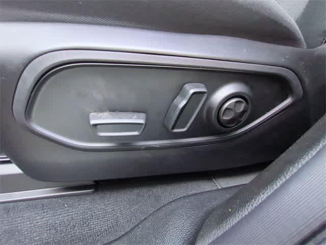 new 2025 Jeep Grand Cherokee L car, priced at $38,250