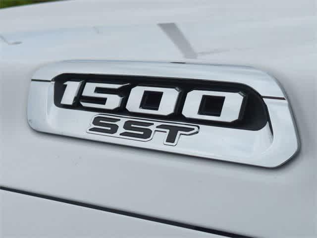 new 2025 Ram 1500 car, priced at $57,380