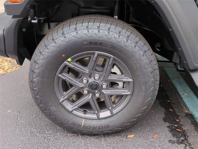 new 2025 Jeep Wrangler car, priced at $40,900