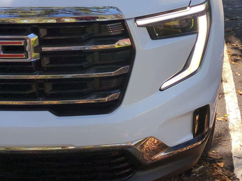 used 2025 GMC Acadia car, priced at $34,995