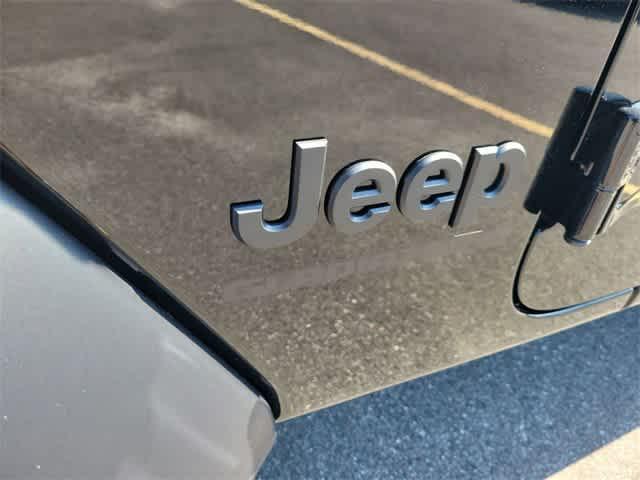 new 2024 Jeep Gladiator car, priced at $42,705